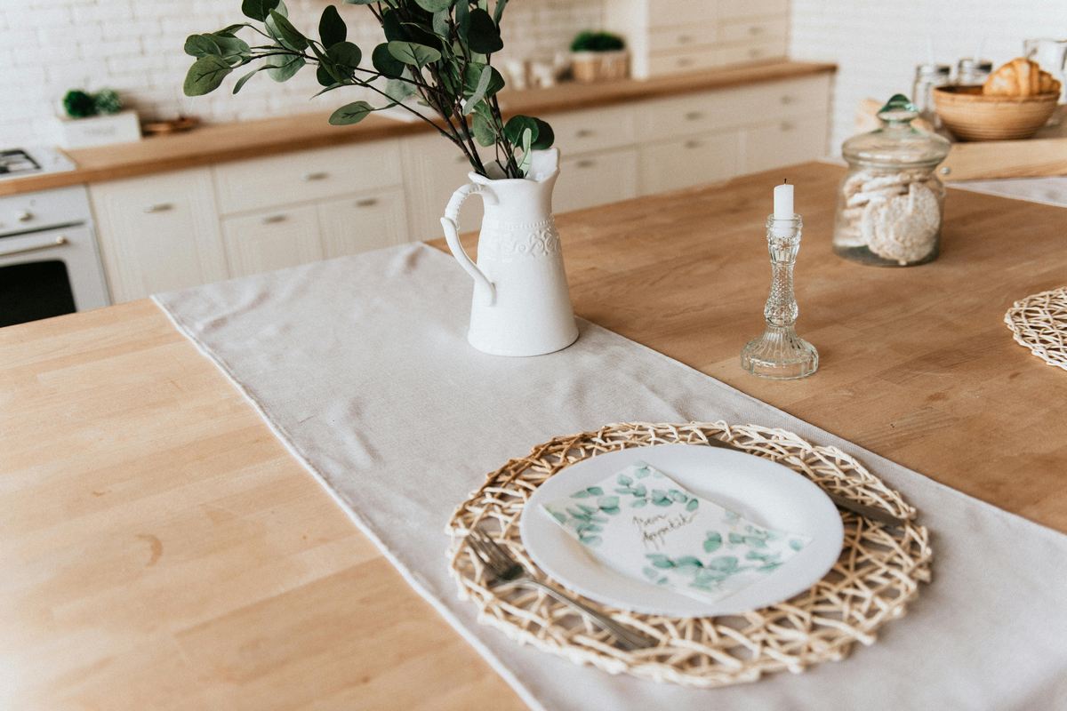Como Montar uma Mesa de Jantar: Guia Completo para Criar o Espaço Perfeito