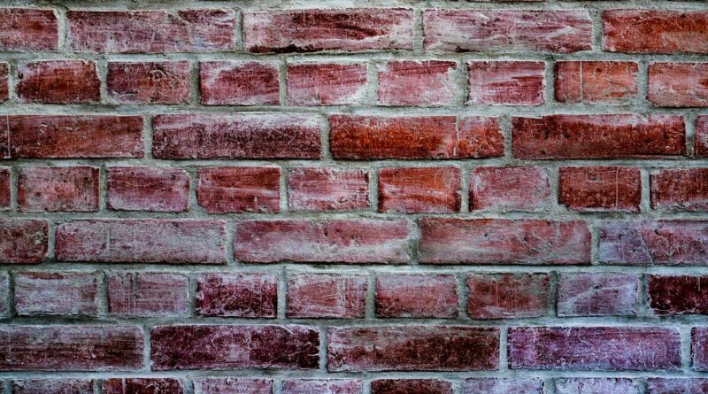 Para argamassa de encunhamento, trata-se de um composto cimentício especializado, utilizado para preencher o vão superior ent