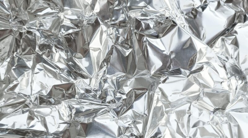 Para panela de alumínio grosso, é essencial considerar a espessura da parede, o tipo de revestimento e a qualidade do materia