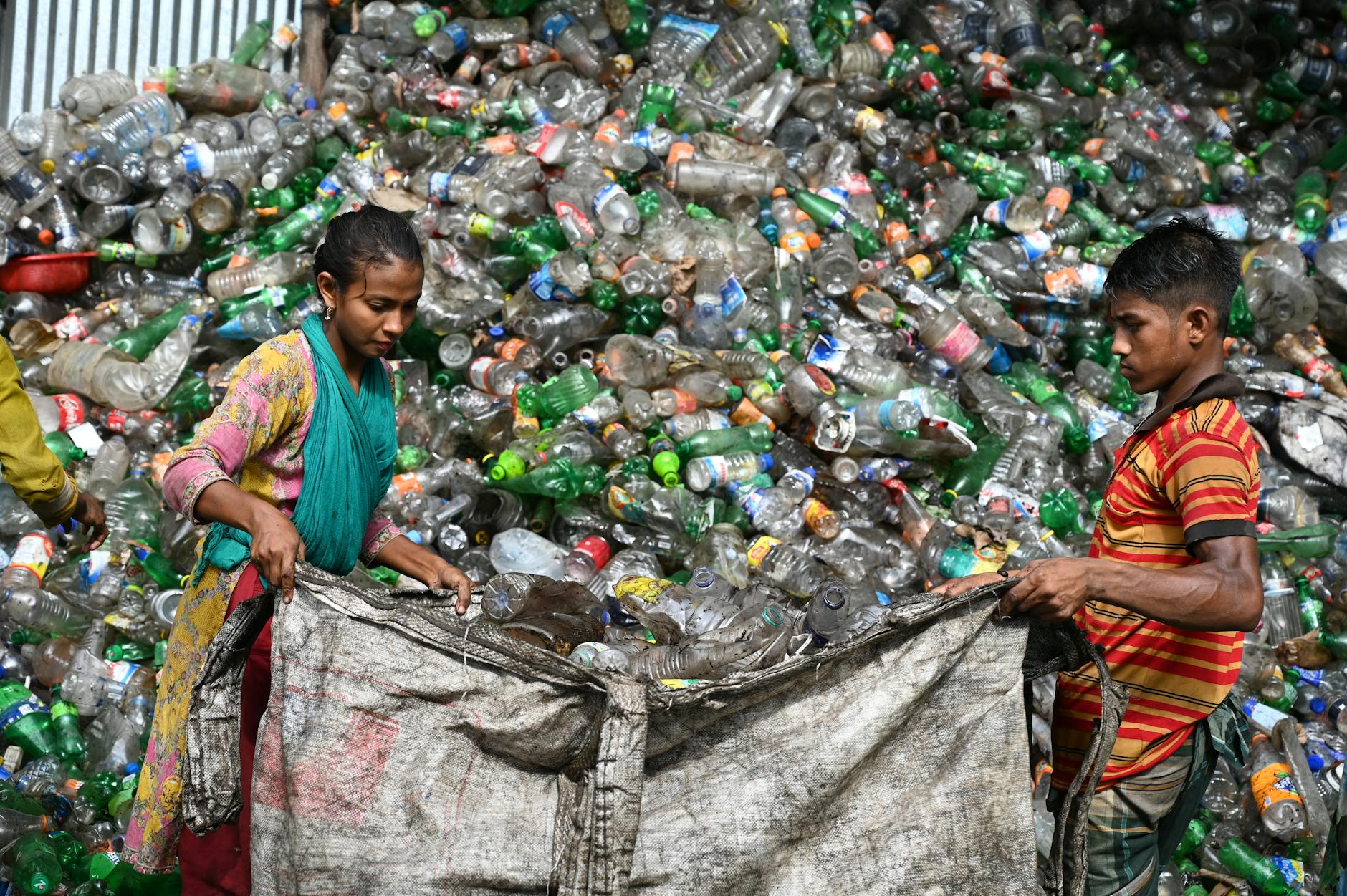 Reciclagem de Plástico: Tipos, Processos e Novas Aplicações Sustentáveis