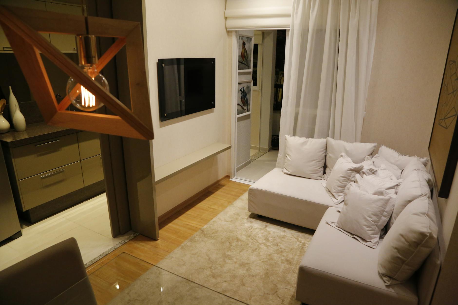 Sala Pequena, Grande Estilo: O Guia Definitivo para Decorar com Pouco Dinheiro