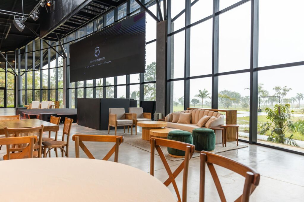 Espaços Multifuncionais: O Guia Completo para Projetar Ambientes Versáteis e Otimizar Cada Canto — espaços multifuncionais co