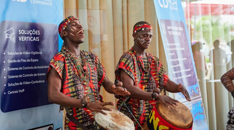 A Profunda Influência Africana na Música e Dança Brasileira: Herança e Expressão Viva — influência africana na cultura brasil